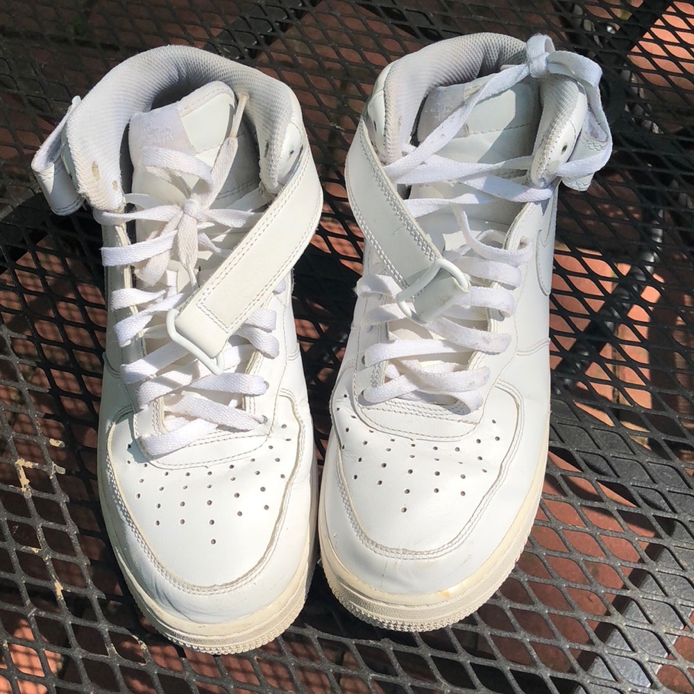 Size 9 men air force one's